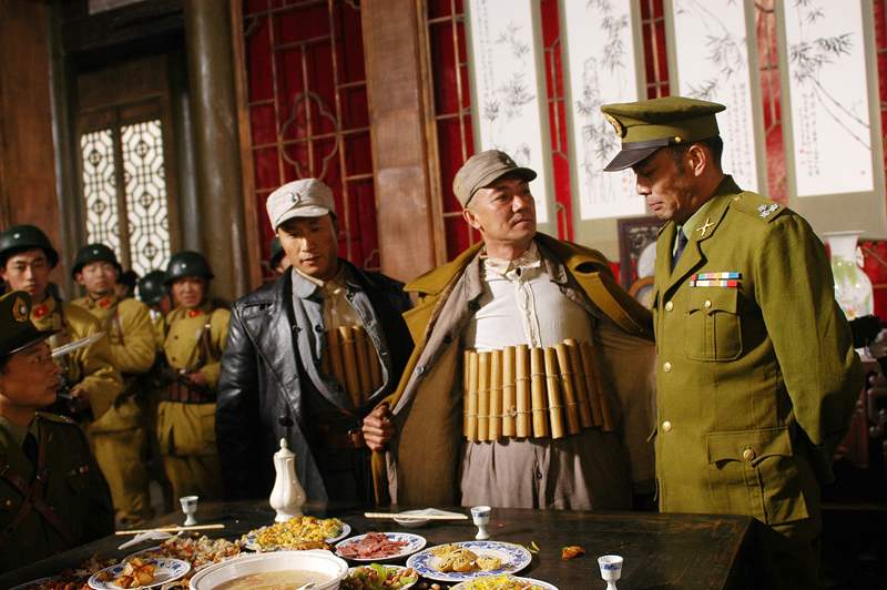 亮剑楚云飞送勃朗宁,亮剑里楚云飞送给李云龙什么枪