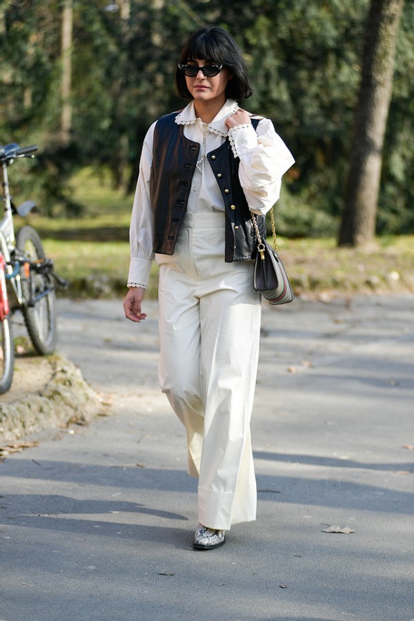 今年最流行的娃娃领衣服,娃娃领的衣服最减龄了