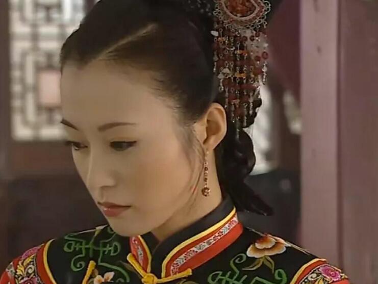 公主坟是真的埋葬着还珠格格吗,公主坟里的还珠格格是真的吗