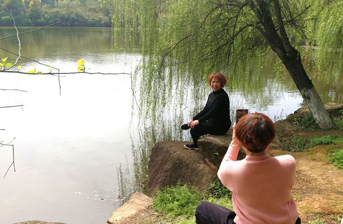 美丽的南湖公园夜景,南湖风景区真的太美了