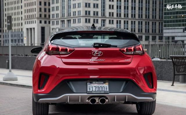 2013现代飞思二门跑车,大众小跑车与现代飞思