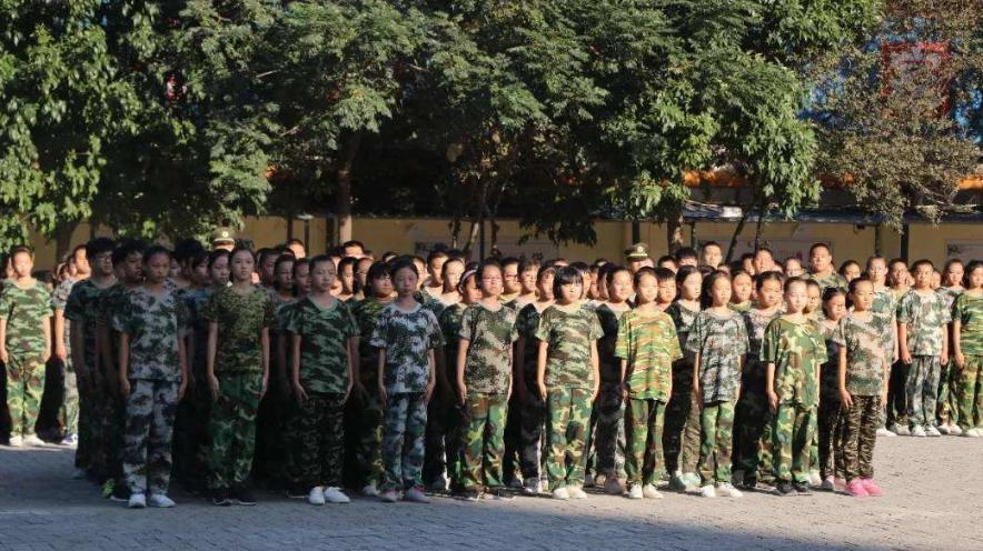 初中生厌学情绪怎么调理,青春期孩子情绪不稳定是什么原因