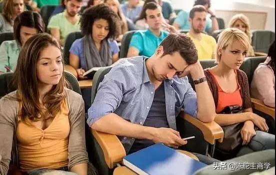 年轻人迷茫第一步该如何做起,如何帮助年轻人走出迷茫