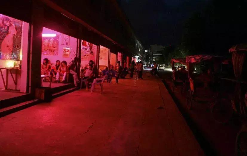 国内hiv感染现状,hiv怎么感染上的