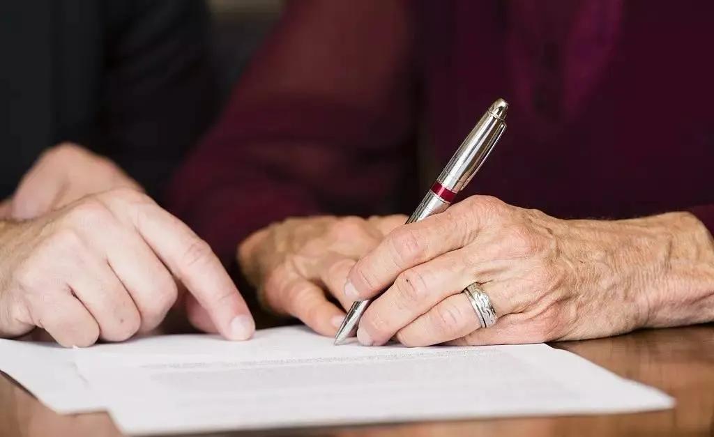 爸爸要再婚,爸爸再婚做女儿的该怎么办