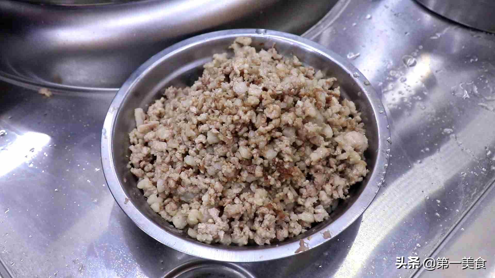 大师教你炸酱家常做法,黑色的炸酱酱汁怎么做