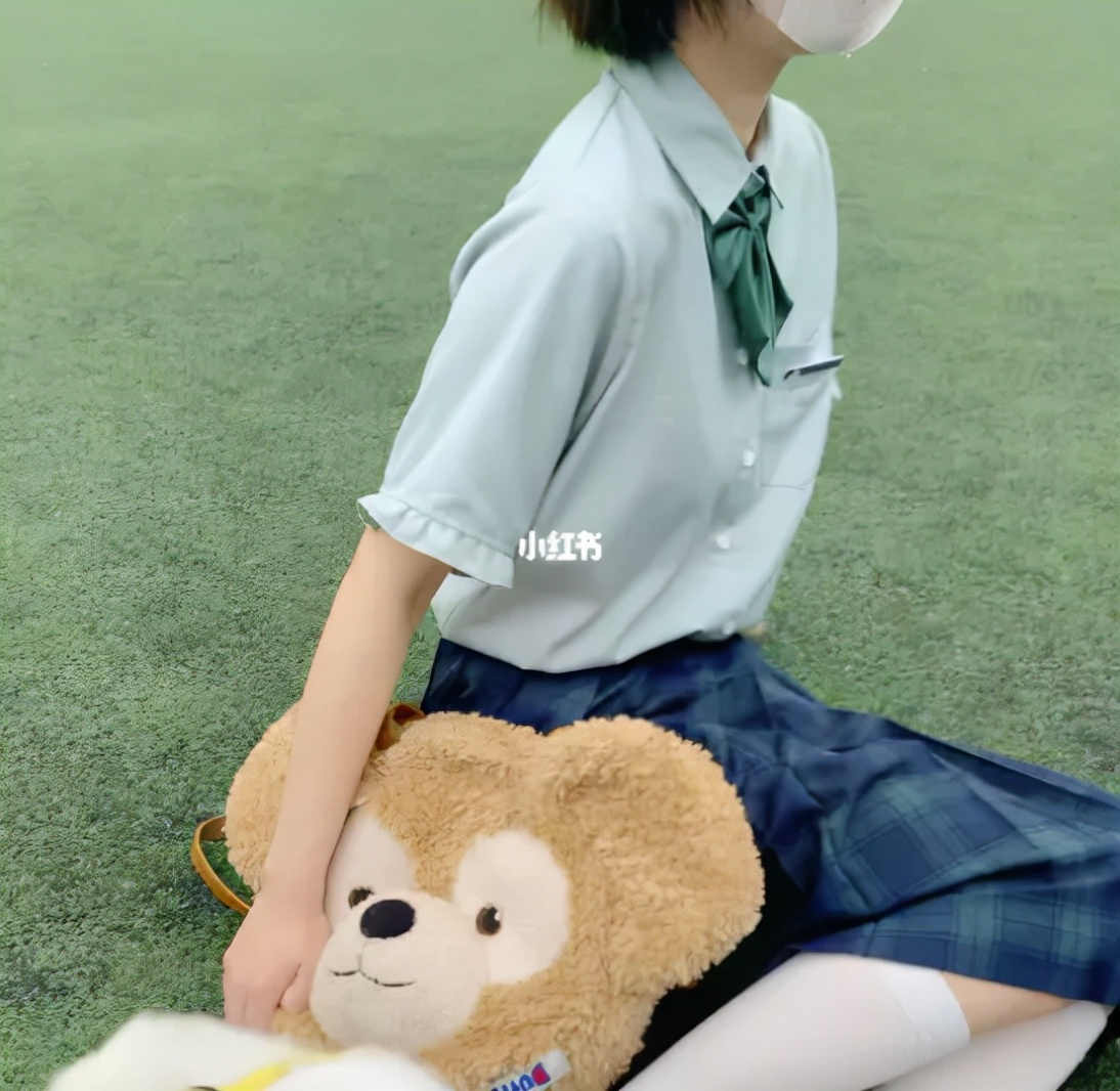 艳压星黛露的“四字爱豆”，抢了多少钱？