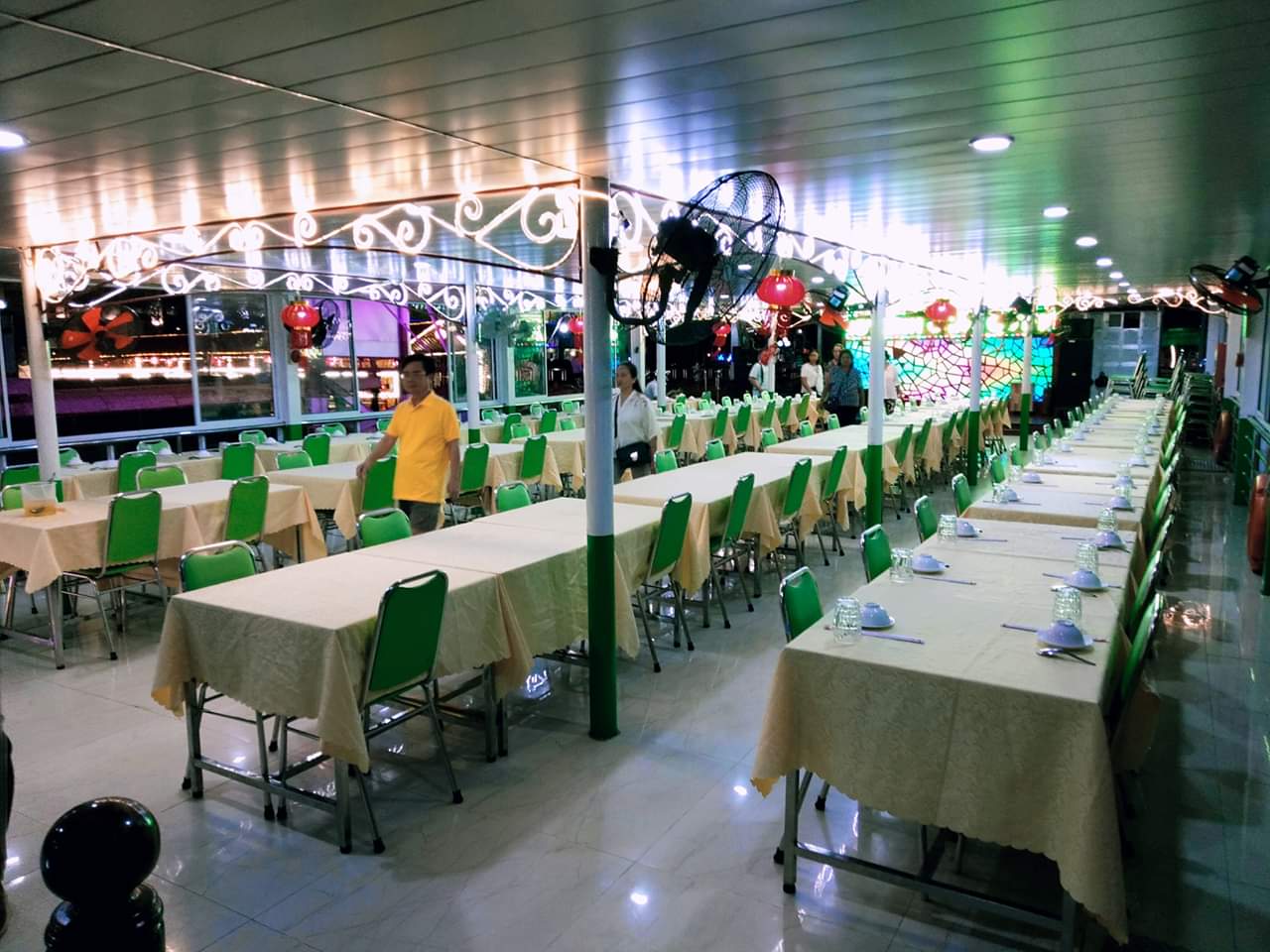 越南芹苴水上活动,越南芹苴水上市场