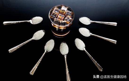 肿瘤“加速器”不止烟酒，一旦身体出现“1黑1肿”最好查下CT