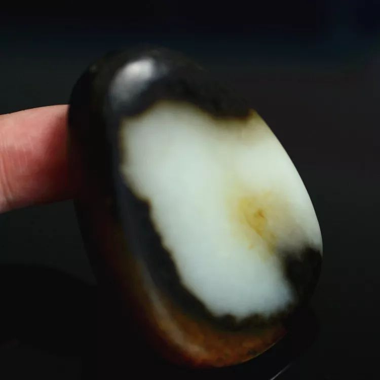 把玩和田玉和玻璃的区别,把玩和田玉生肖