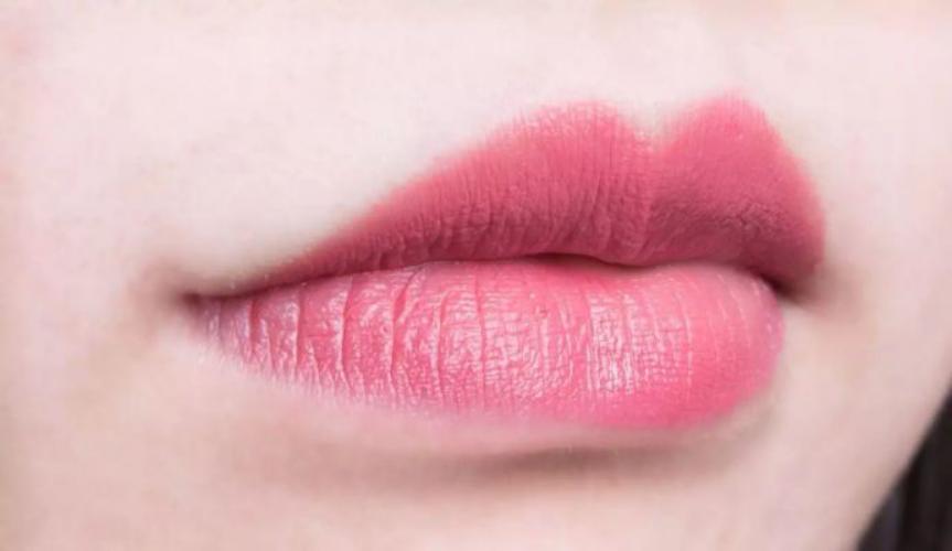 推荐一款不掉色又平价的口红,比较平价且好用的口红