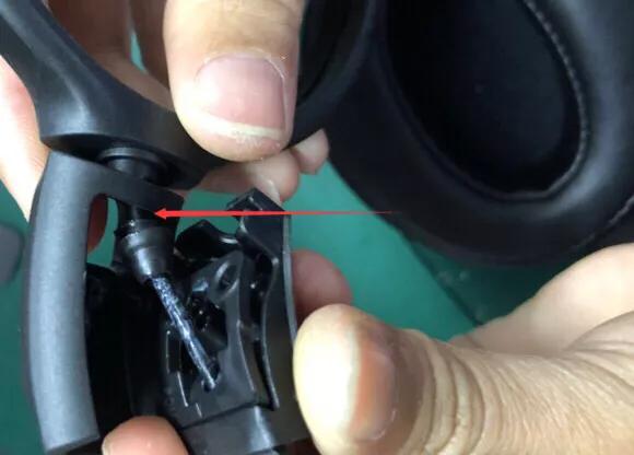 森海塞尔hd4.50btnc如何拆开,森海塞尔hd4.40bt耳罩掉皮