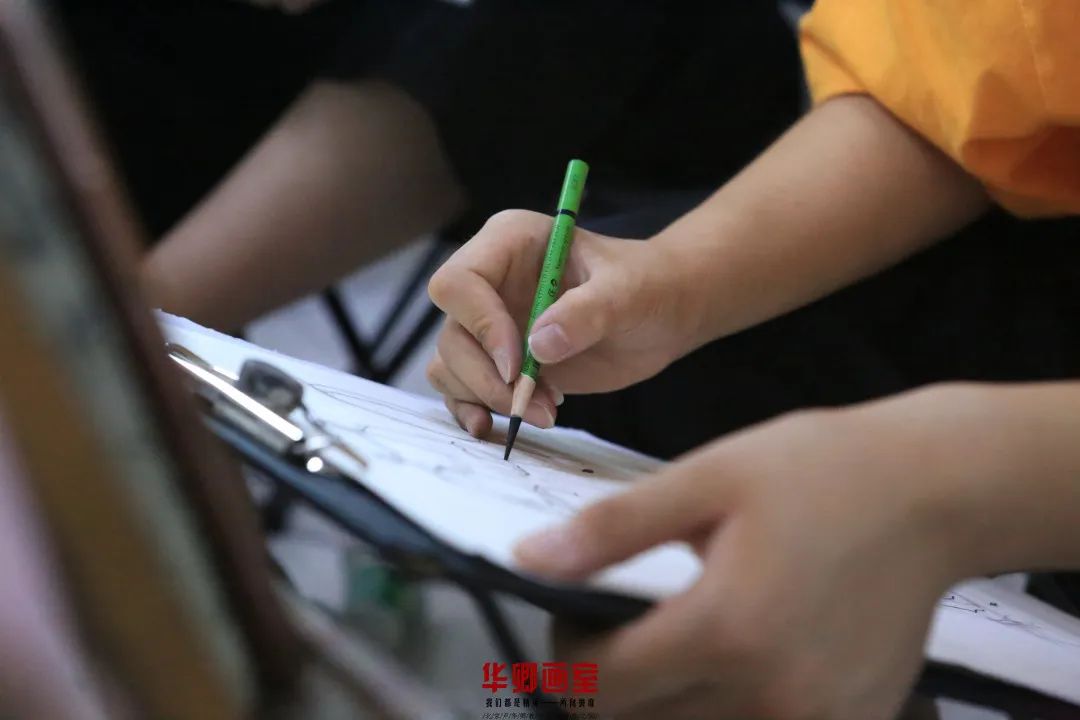 北京华卿画室一月多少钱,在北京华卿画室参加美术培训好吗