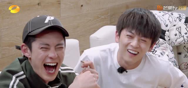 遇到尴尬时怎么幽默应对,如何用幽默化解尴尬