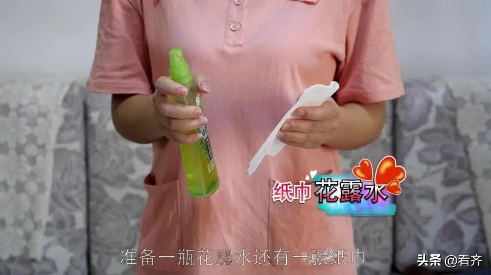 @齐齐哈尔人怎样清洗手机屏幕上的油腻？