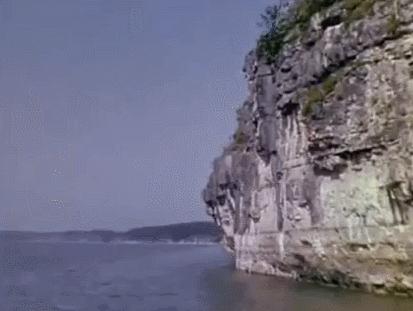 3万人打一星，骇人听闻