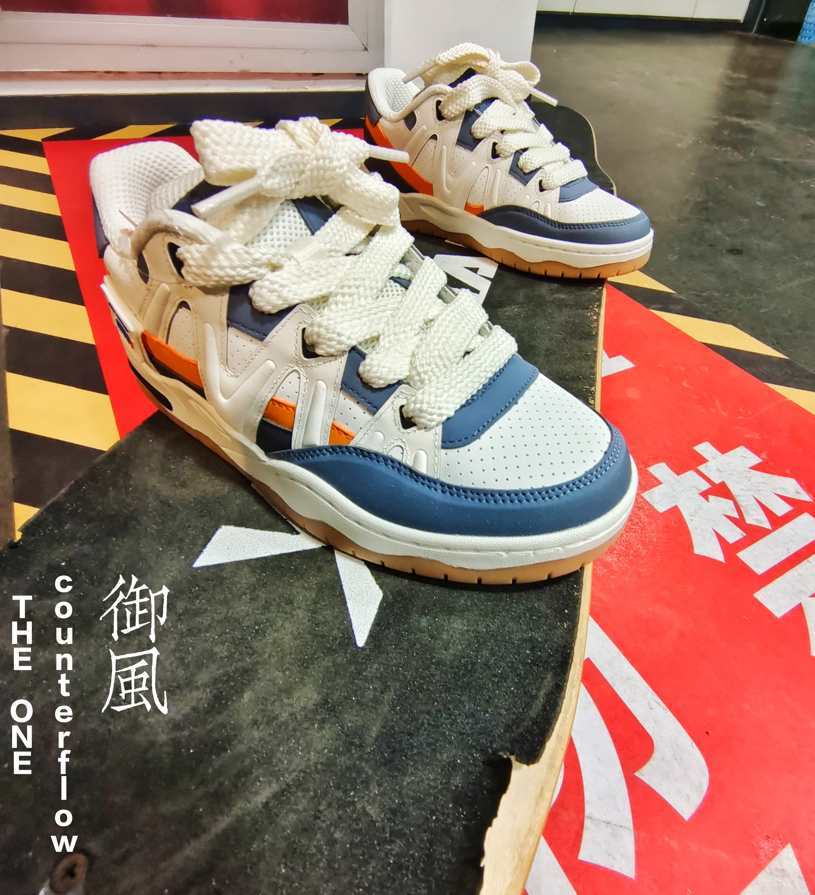 李宁好看的滑板鞋雪凝灰色的,李宁时尚经典滑板鞋