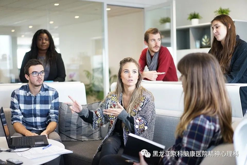 反复回忆过去痛苦的事,经常回忆过去痛苦的事是什么