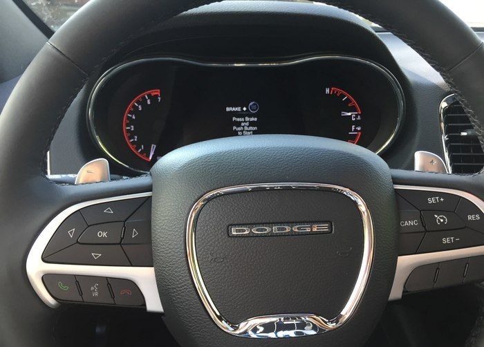 纯美道奇杜兰戈，7座、8AT，油耗仅13个，若能引进国内，霸道难活