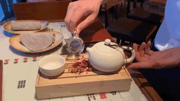 在上海的天花板酒吧“闯关”，喝到第五杯我悟了