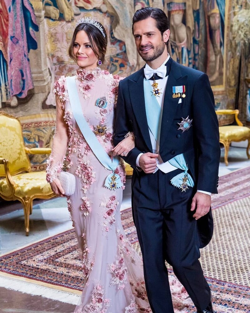 索菲亚王妃黑色礼服,索菲亚王妃服装