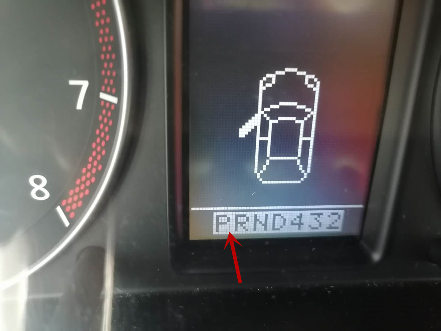 帕萨特领驭挂d挡往前冲车身共振,帕萨特领驭p挡应急解锁