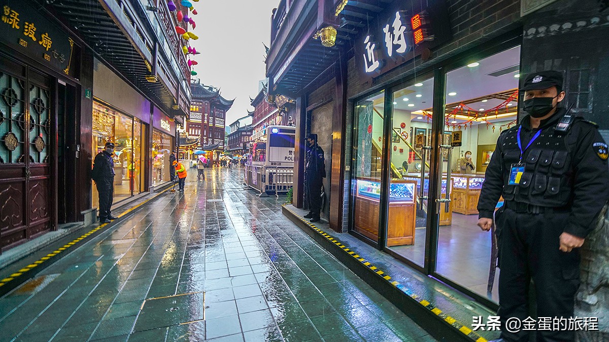 直击今年上海城隍庙豫园灯会，免费的豫园灯会在硬撑，并不建议去