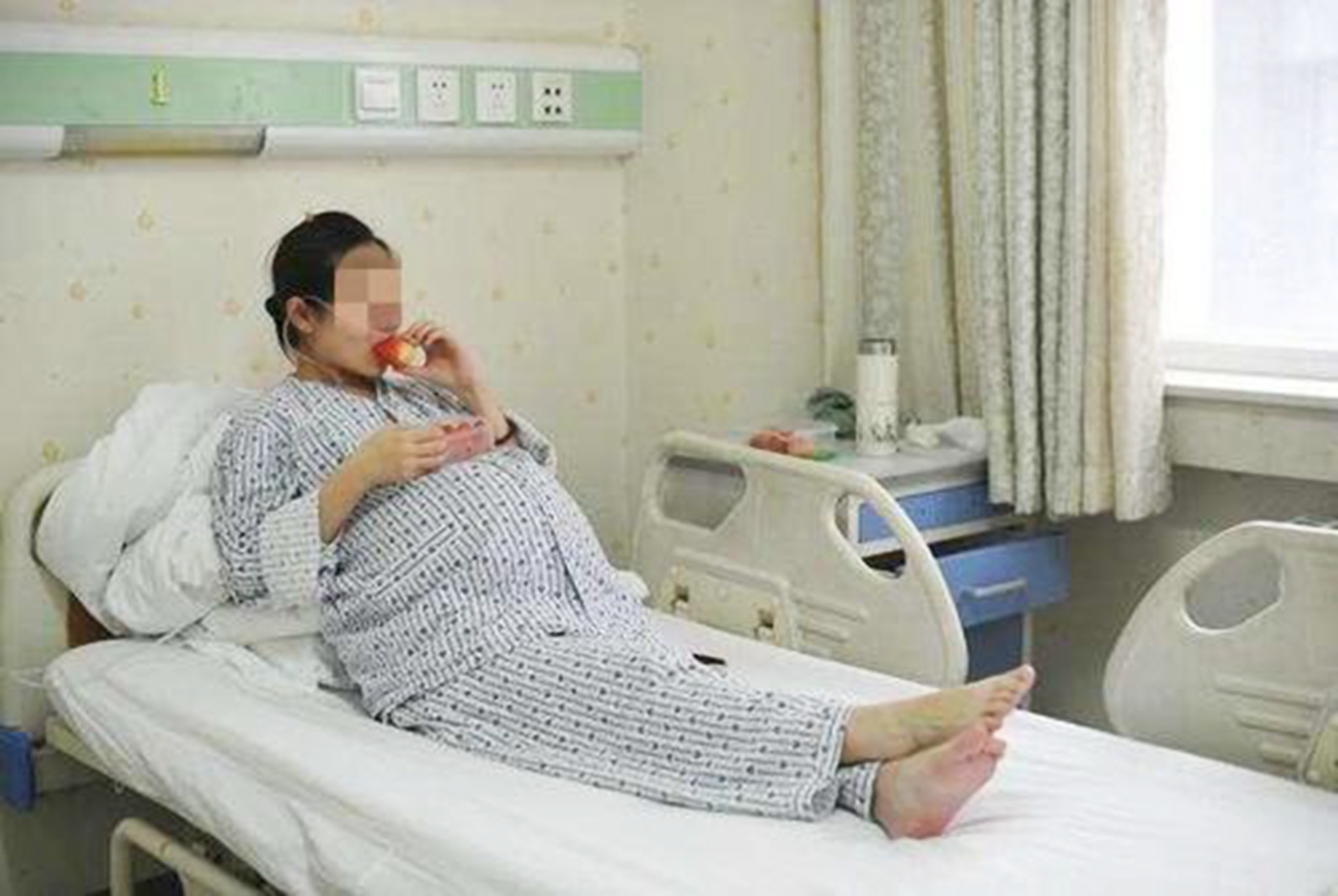 早怀和晚怀有什么区别,早显怀的有可能是男孩吗