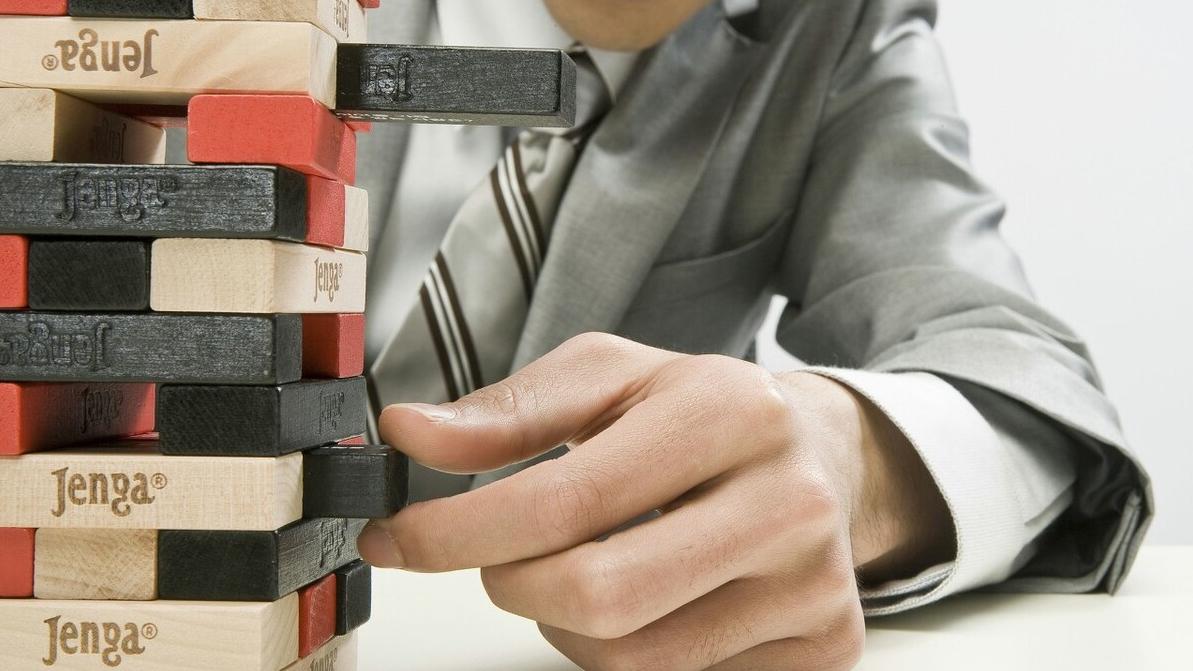 美股尽显颓势强弩之末,美股大幅震荡背后存在多重原因