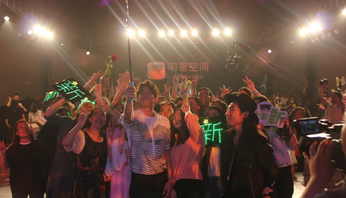 朱一龙成粉丝经济最大受益者,朱一龙粉丝购买力有多强