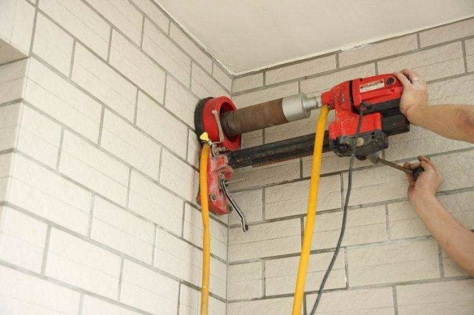 安装空调没有危险的高空也收费吗,空调安装豪华不锈钢架收费价目表