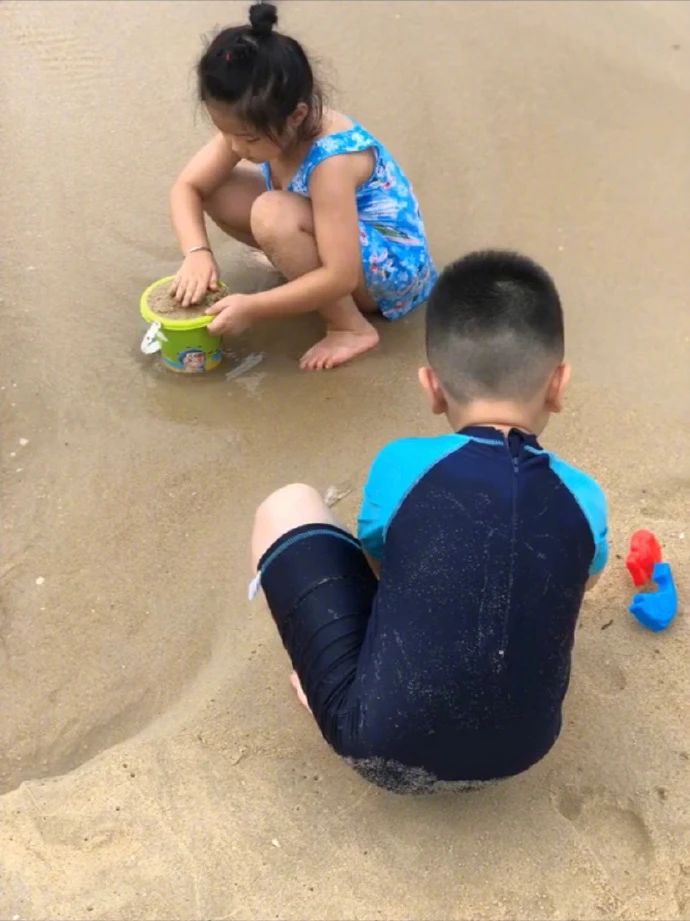 小孩30个月突然变黑,女儿3岁后皮肤越来越黑