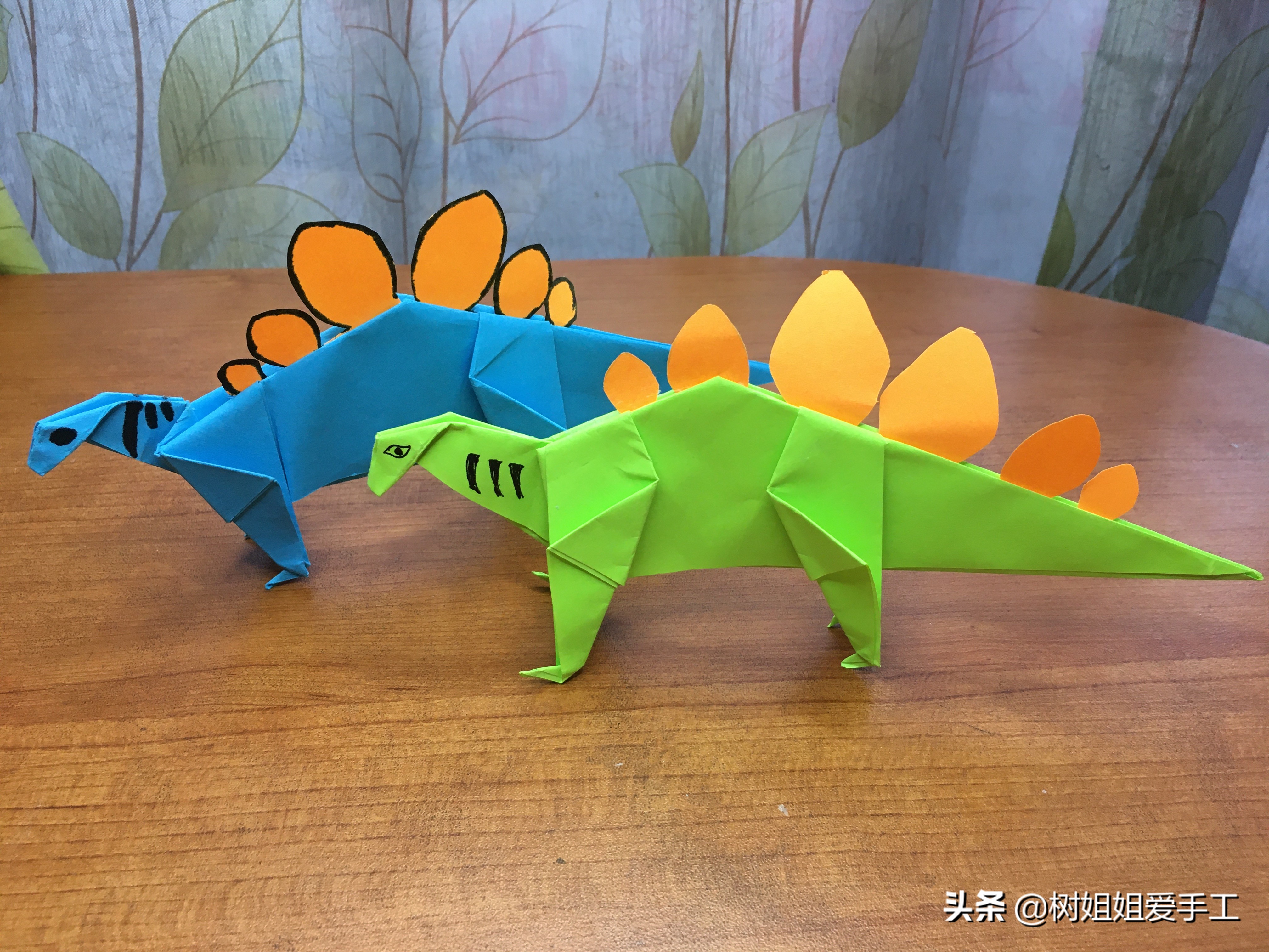 动物折纸：剑龙，一种巨大的草食性恐龙