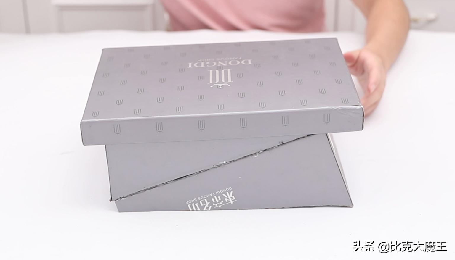 空鞋盒放衣柜,空鞋盒不要扔做收纳盒