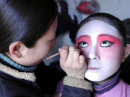 春节回家画了个冷艳妆，却被吐槽六亲不认？！