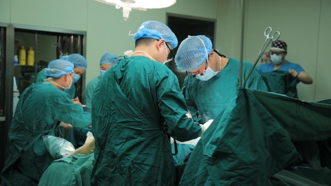 一位“天府学者”的为民情怀——记广元市第一人民医院心血管中心特聘主任、心脏外科顶级专家李巅远教授