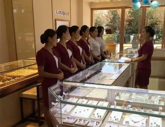 珠宝店长的工作职责和任务是什么,珠宝店长日常工作流程及关注事项