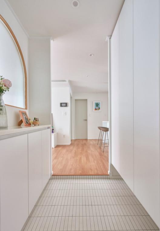 有一种美叫氛围感,一体门窗入户玄关效果图大全