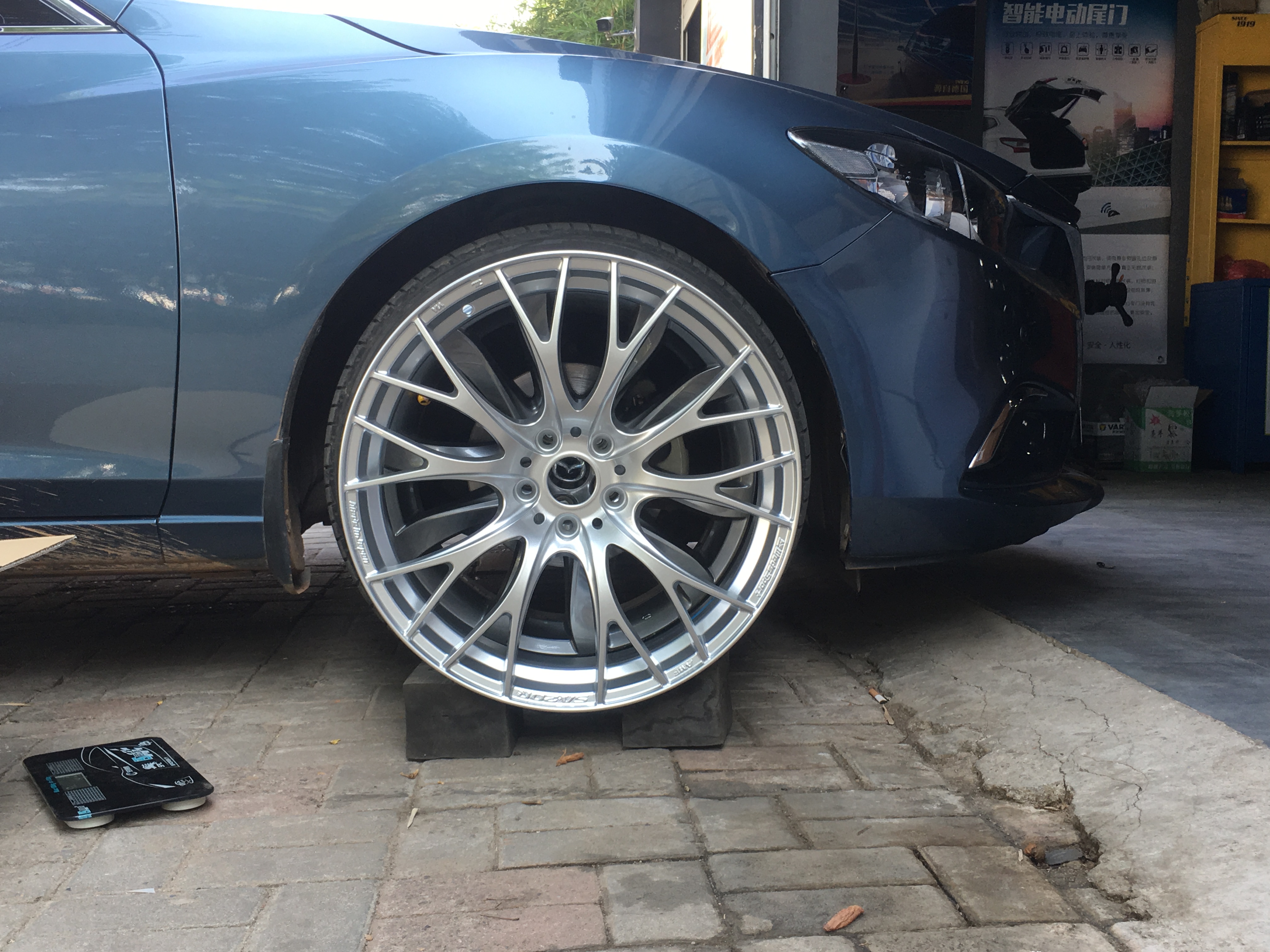 马自达阿特兹改装airbft气动避震,15年马自达阿特兹改装大包围