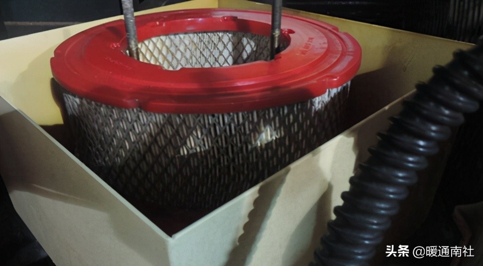 双螺杆空压机原理及结构图,双螺杆式螺杆空压机常见问题