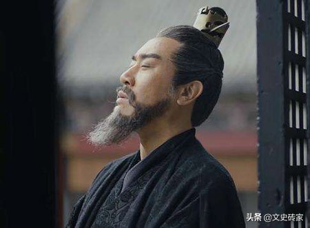 贾诩害死曹操的爱子与爱将，又曾插手储君之争，为何最后能善终？