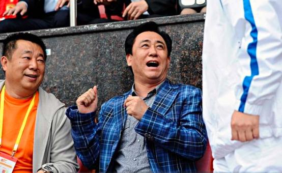 许家印如何从富豪变穷困潦倒,从车间工人到地产首富的许家印