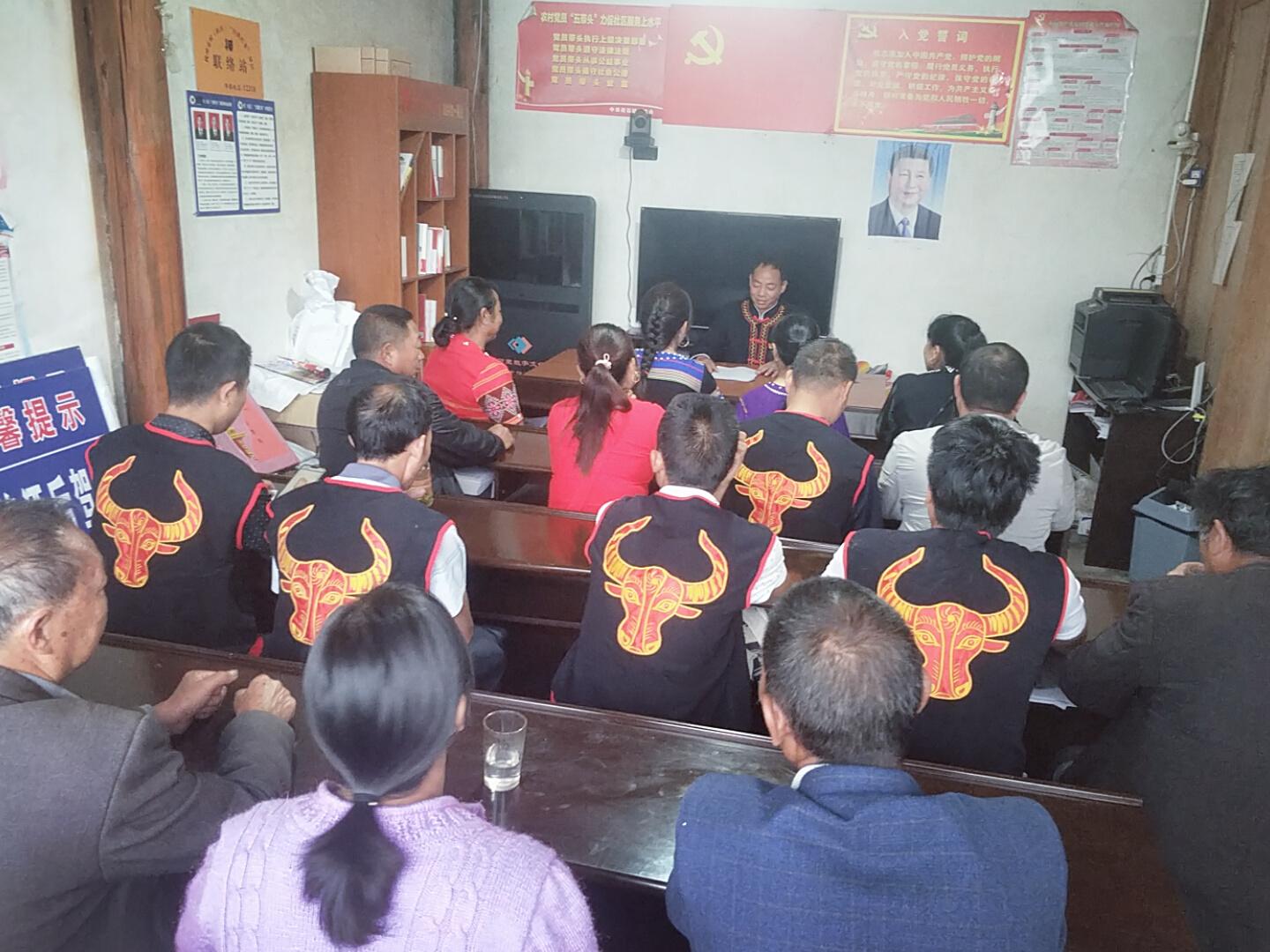 腾冲甘蔗寨：振兴路上*党**旗红古道佤乡换新颜