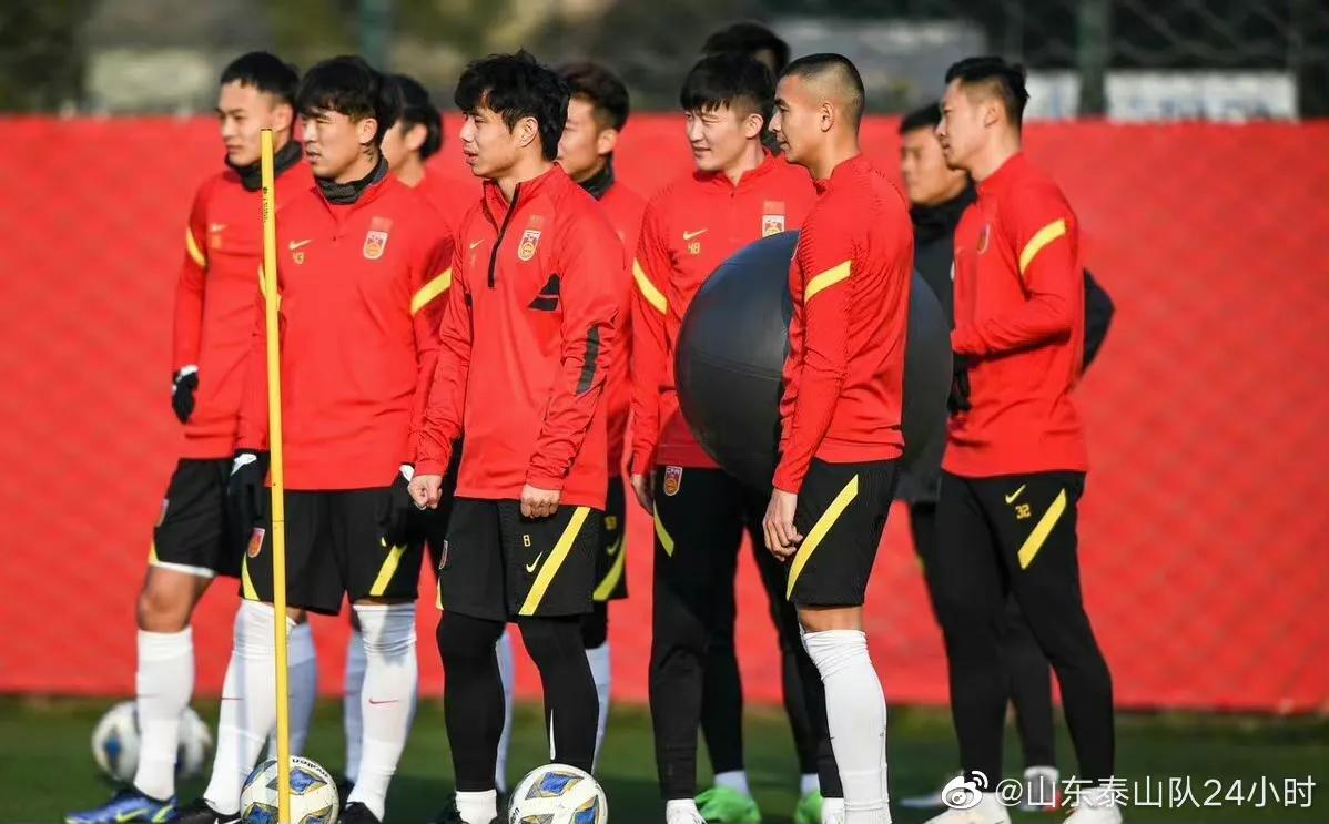 中国足球男子国家队集训名单,中国男子足球国家队射门训练日常
