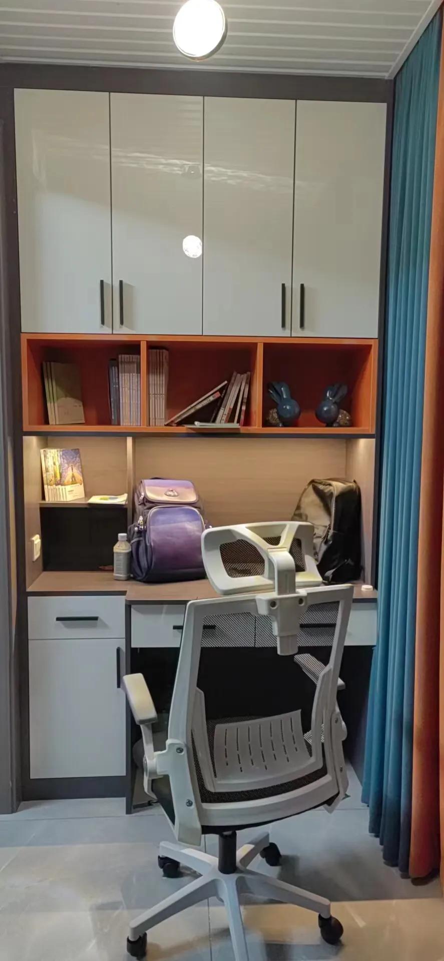 成都定制柜子鲁丽欧松板配PET肤感和高光门安装完工！640元/平方